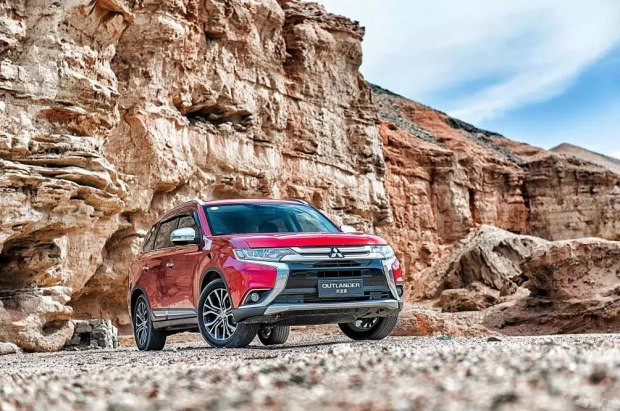 我们终于得以风轻云淡地谈起少时的轻狂