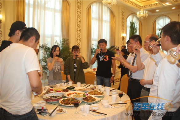 广汽传祺GA8 2017款新疆上市发布会