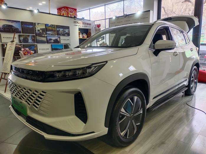 追风C-DM都市优选电混SUV 年轻家庭第一台车——到店实拍图3