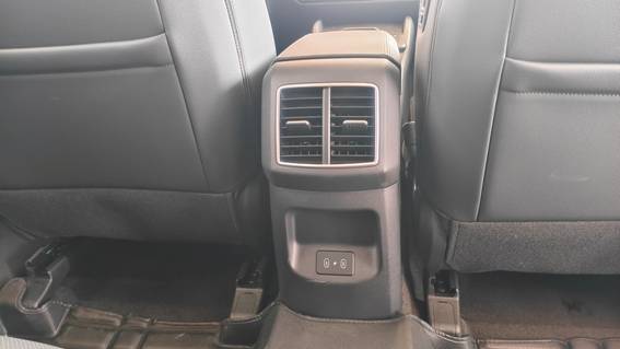 焕新一口价10.99万起 起亚新狮铂拓界携8AT硬核实力登陆新疆